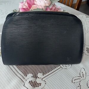 Louis Vuitton Black Textured Leather Bag